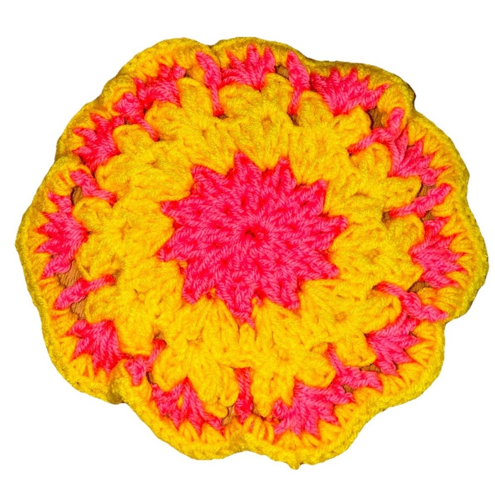 Handmade Hot Pad Pot Holder Trivet 9" Round Yellow Pink Decor Handmade NEW